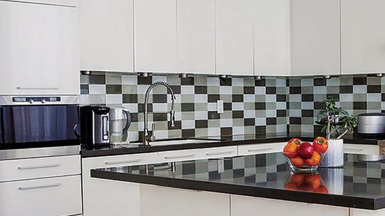 Tips To Clear A Cluttered Home