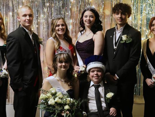 2024 Winter Royalty Crowned At EHS