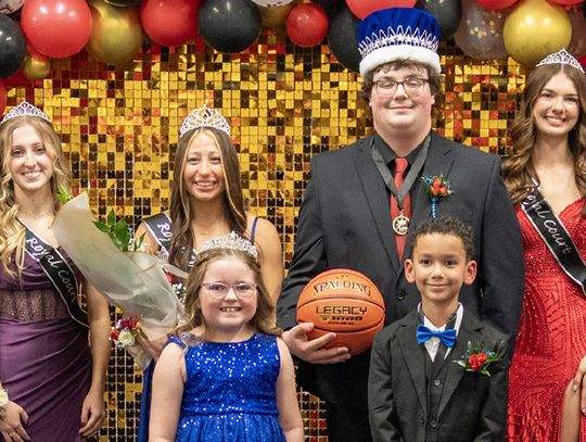 2026 Winter Royalty Crowned At EHS