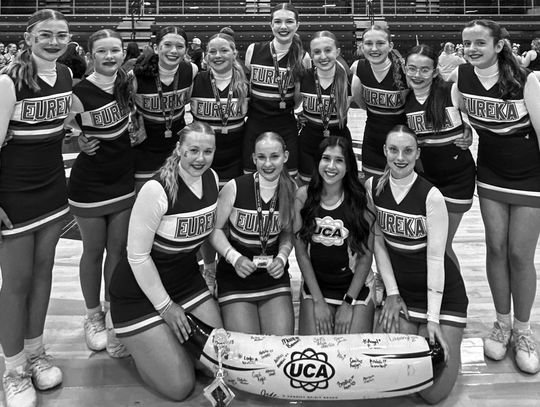 EHS Cheer Attends UCA Cheer Camp