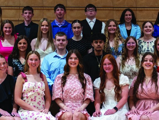 Eureka Honors Club Recognized Top Six Students At EHS