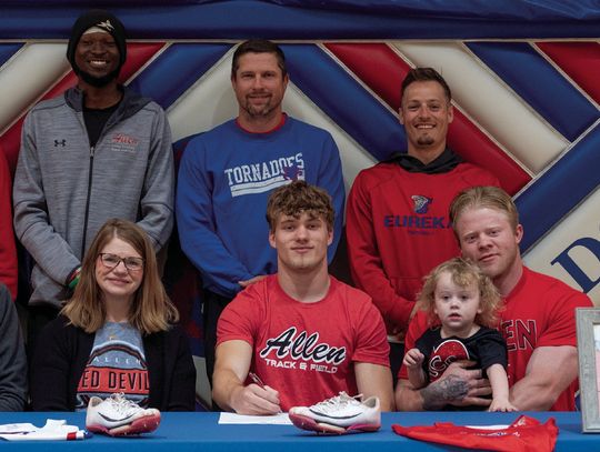 Hare Signed To Continue Track Career at Allen Community College
