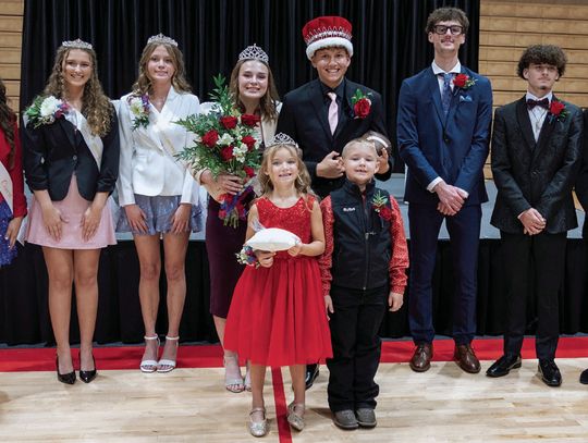 Roberson/Neill Named EHS Homecoming Royalty