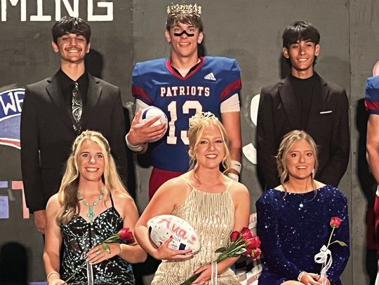 West Elk Crowned Queen Ava Denton And King Jaxson Bogdahn