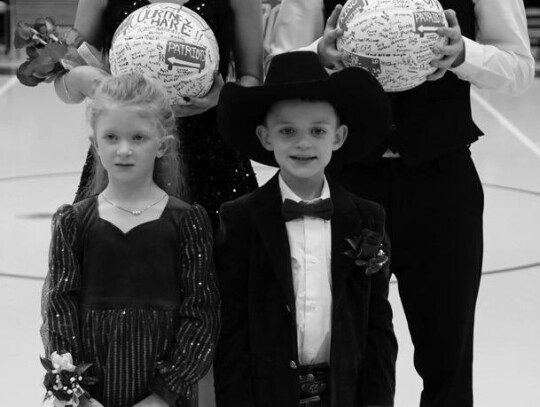 Queen Hare &amp; King Denton with Ethan Hogan &amp; Courtney Hare Nolan Denton &amp; Elizabeth Lassely Uriah Tillapaugh &amp; Destrie Knight Holton McLean &amp; Jayda Wright-McDonald Elaine Criger and Beau Houchin