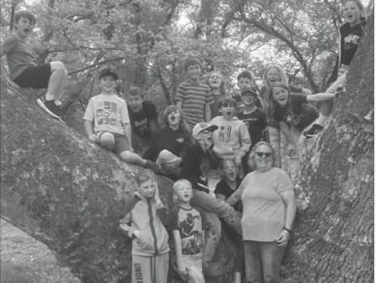 Mrs. Fox With Students During A Field Trip To The Sedgwick County Zoo